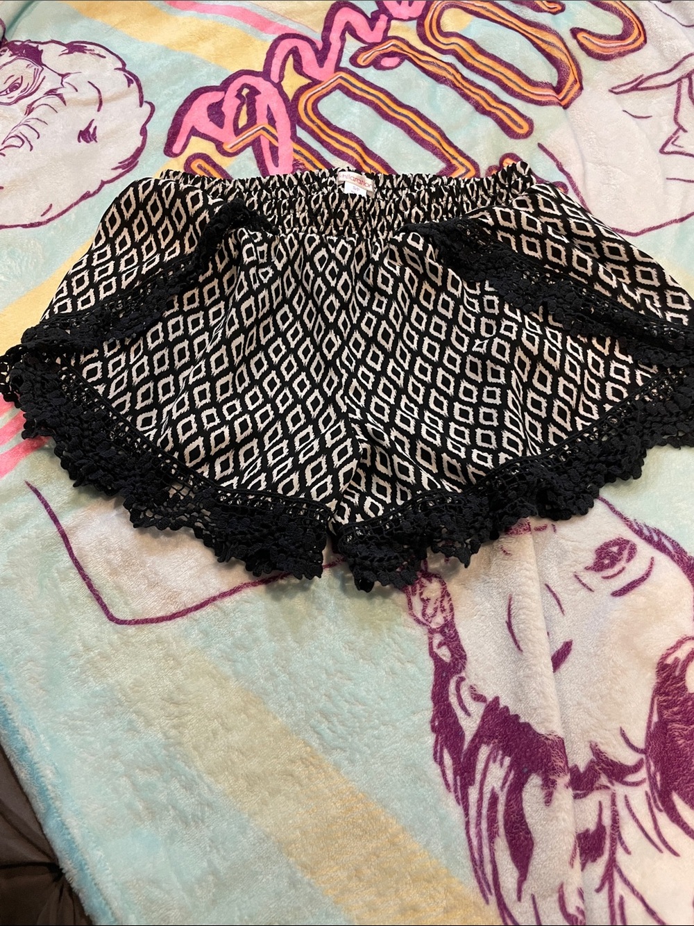 Xhilaration Black & White Geometric Crochet-Trim Sleep Shorts